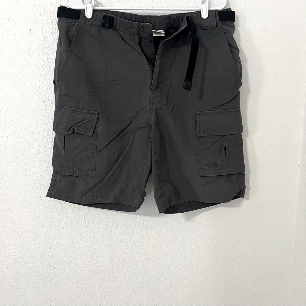 The North Face Men’s Paramount Peak Charcoal Cargo Belted Shorts Large Pockets